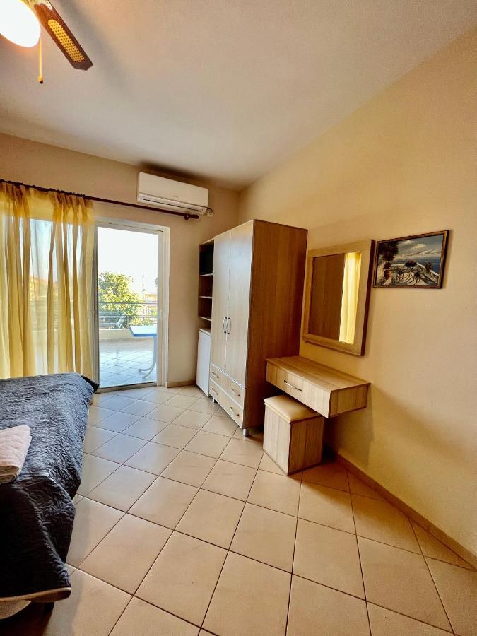 J&B Rooms Dhermi Exterior photo