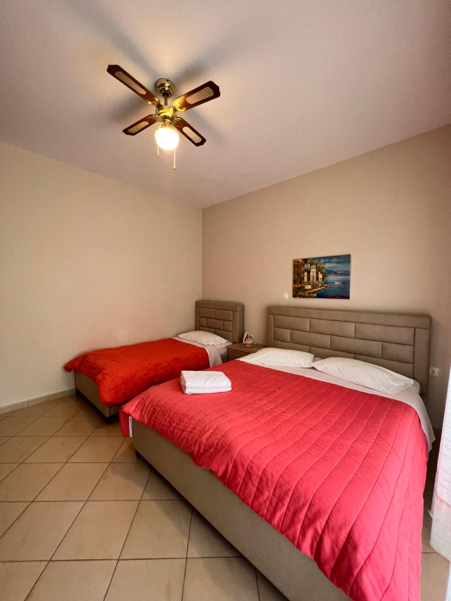 J&B Rooms Dhermi Exterior photo