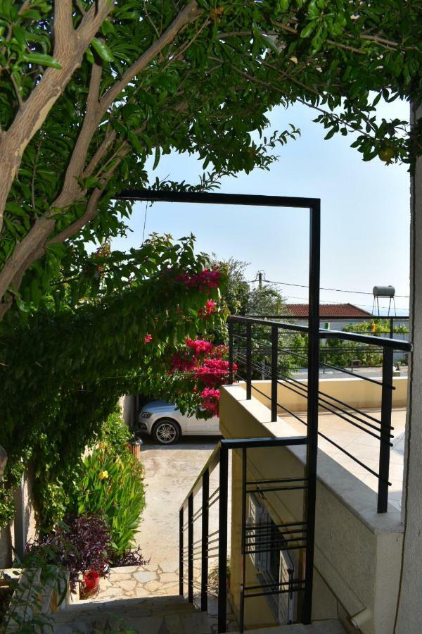 J&B Rooms Dhermi Exterior photo